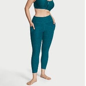 Victoria’s Secret Essential Pocket Leggings